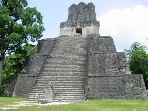 Amérique Centrale, Guatemala, Tikal, pyramide