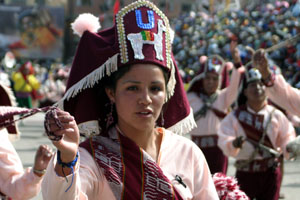 Danseuse de  Llamerada au carnaval d'Oruro