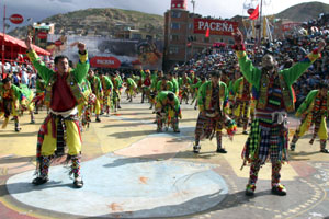 Danseurs de Tinku au carnaval d'oruro