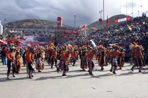 Danseurs de Tinku au carnaval d'oruro