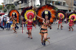 Danseurs de Tobas au carnaval d'Oruro
