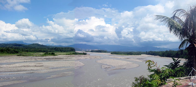 Bolivia, Cochabamba, Chapare, panorama fluvial desde el San Mateo