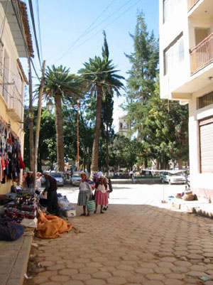 calle y plaza mayor de cliza