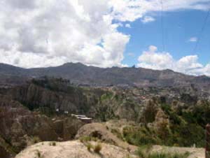 Bolivie, La Paz, vue des montagnes entourant la ville