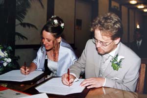 Signature des registres communaux par les maries